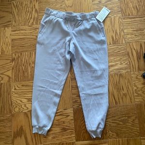 NWT Lululemon On The Fly Joggers in Grey